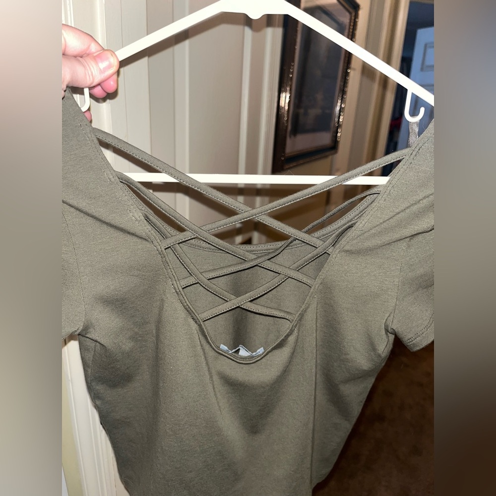 *BRAND NEW/ NEVER WORN* Charlotte Russe Olive Green Crop Top w| Criss Cross Back - Picture 6 of 6